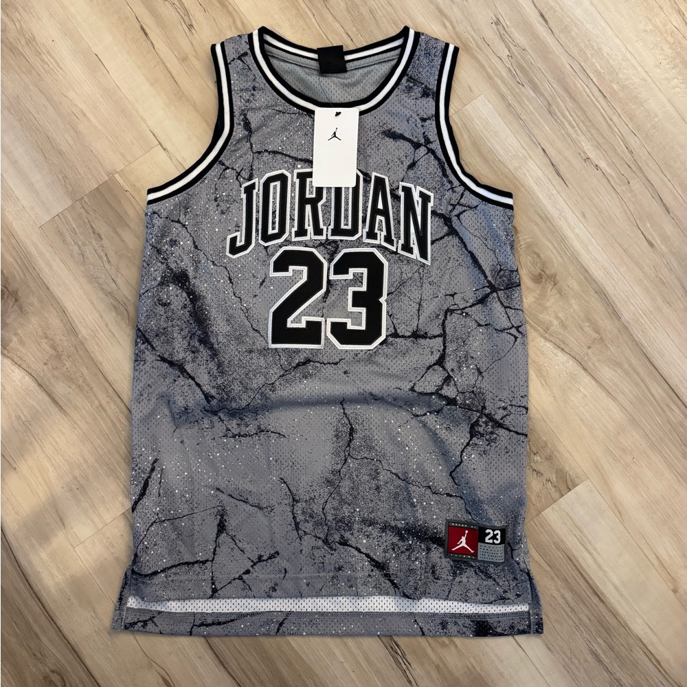 Jordan Gray and Black Graphic Jersey